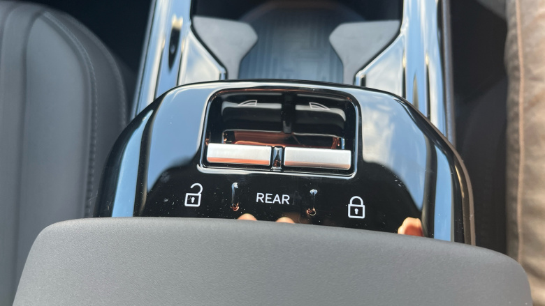 Volvo EX30 315kW Twin Motor Performance Plus 69kWh 5dr Auto Electric Estate